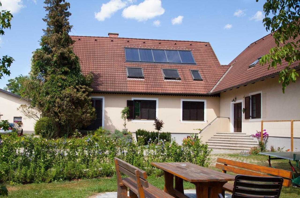 Apartament Ferk *